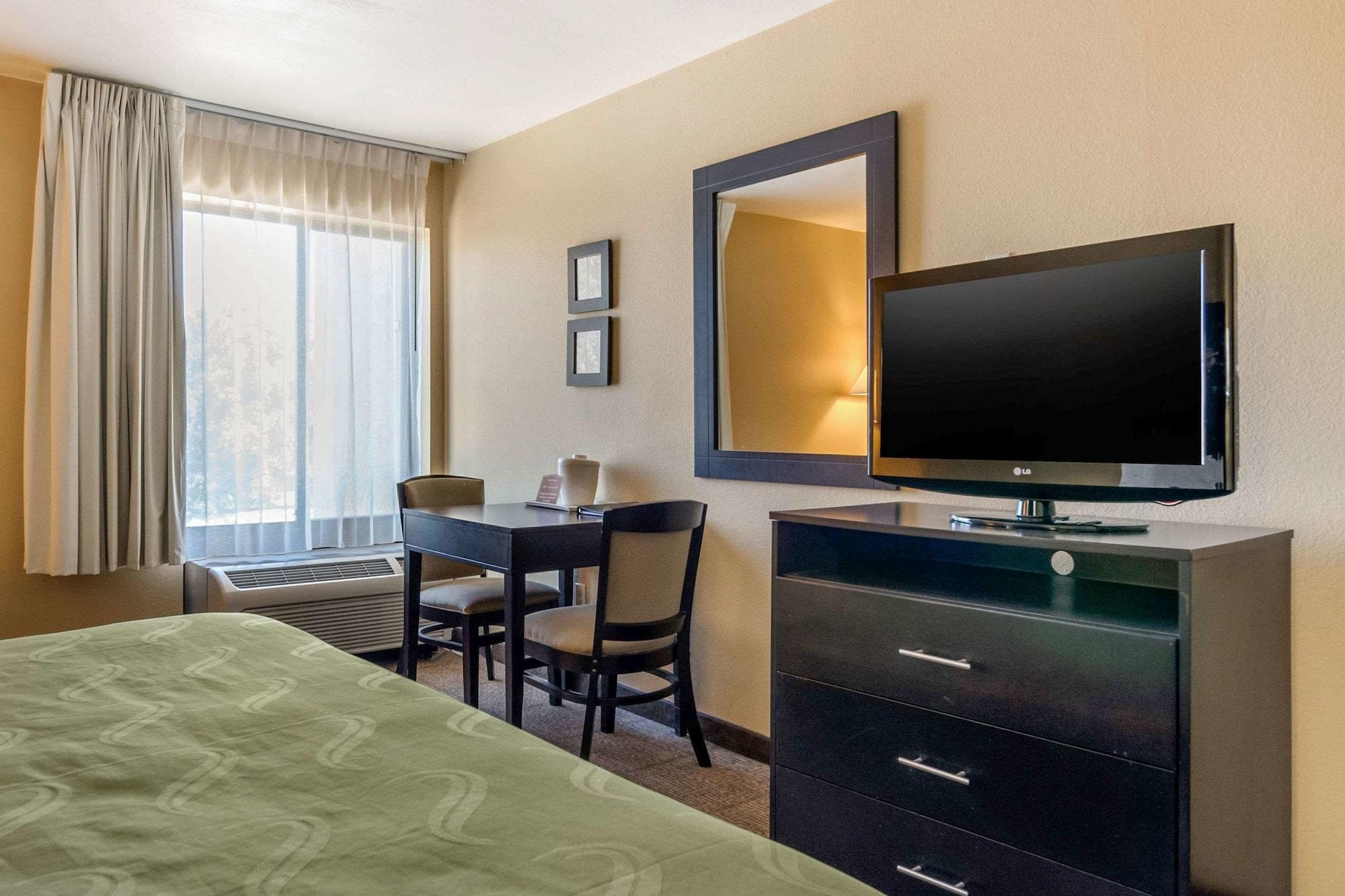 Quality Inn & Suites Lenexa Kansas City Luaran gambar